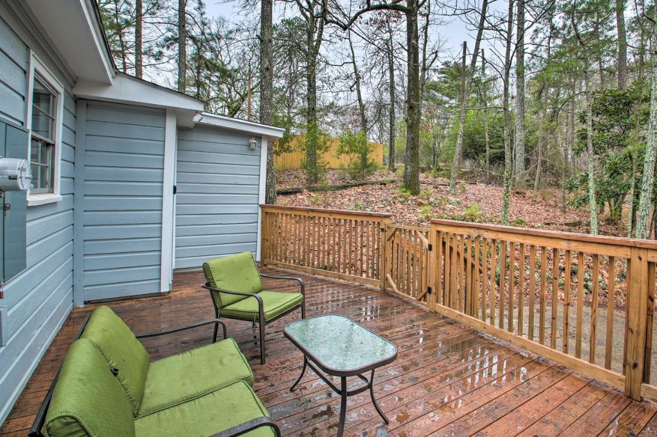 Centrally Located Hot Springs Home With Deck! Exterior photo